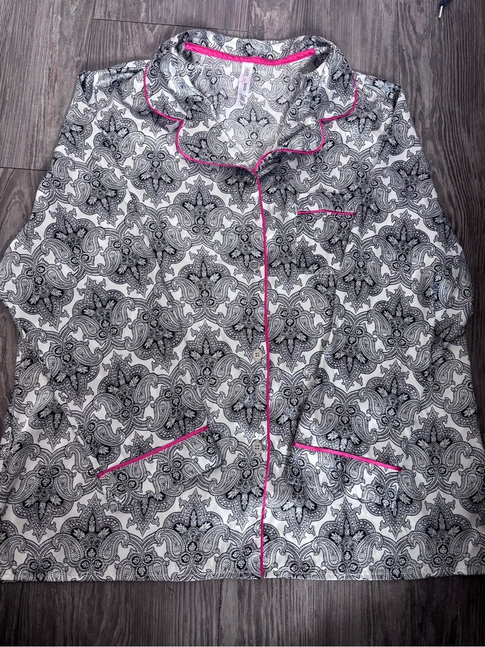 Women's Black & White Printed Button-Front Top with Pink Trim. Matching Set !!